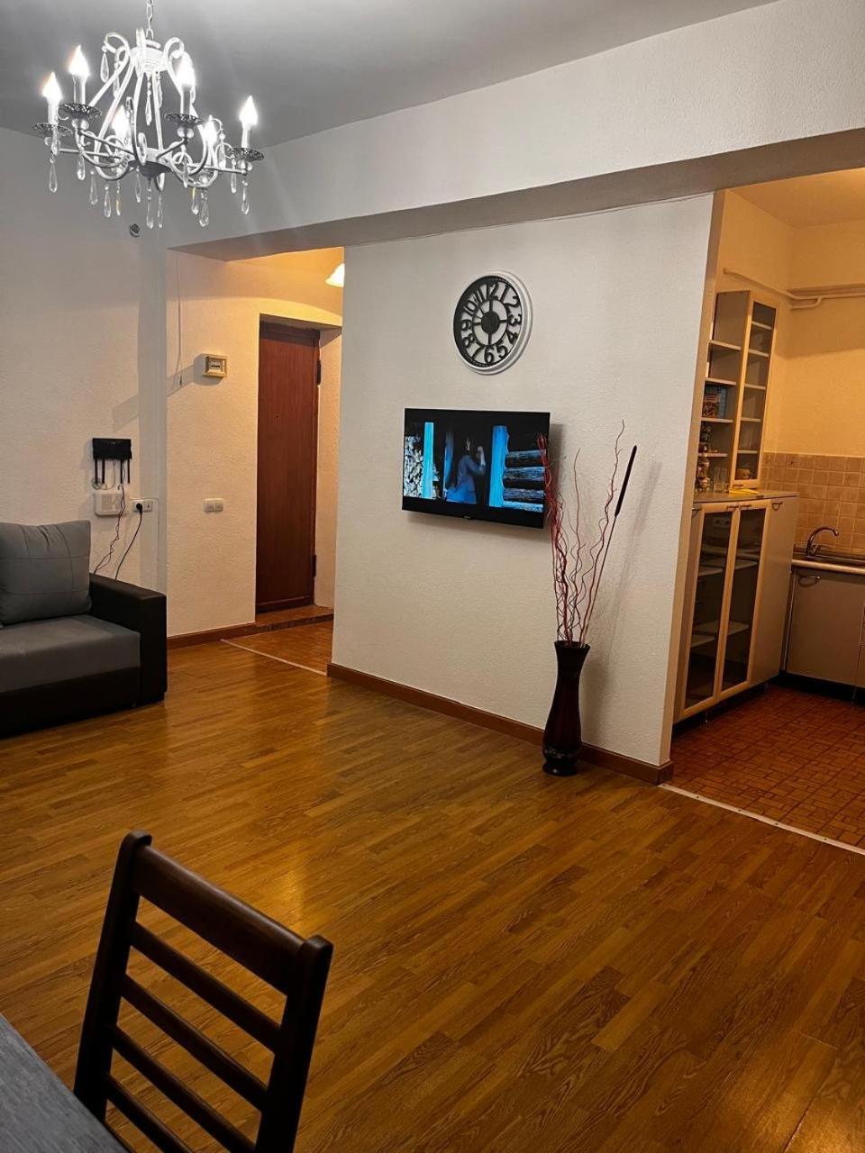 Komitas Apartement Erévan Extérieur photo